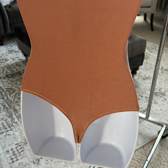 Skims ribbed cotton bodysuit - Picture 6 of 9